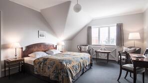 Individually decorated, individually furnished, free WiFi, linens