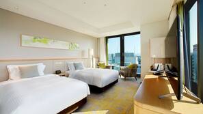 In-room safe, desk, laptop workspace, blackout drapes