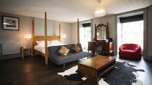 Egyptian cotton sheets, premium bedding, in-room safe, desk