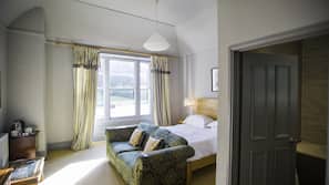 Egyptian cotton sheets, premium bedding, in-room safe, desk
