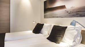 In-room safe, free WiFi, wheelchair access