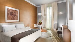 Een minibar, een kluis op de kamer, gratis babybedden, gratis wifi