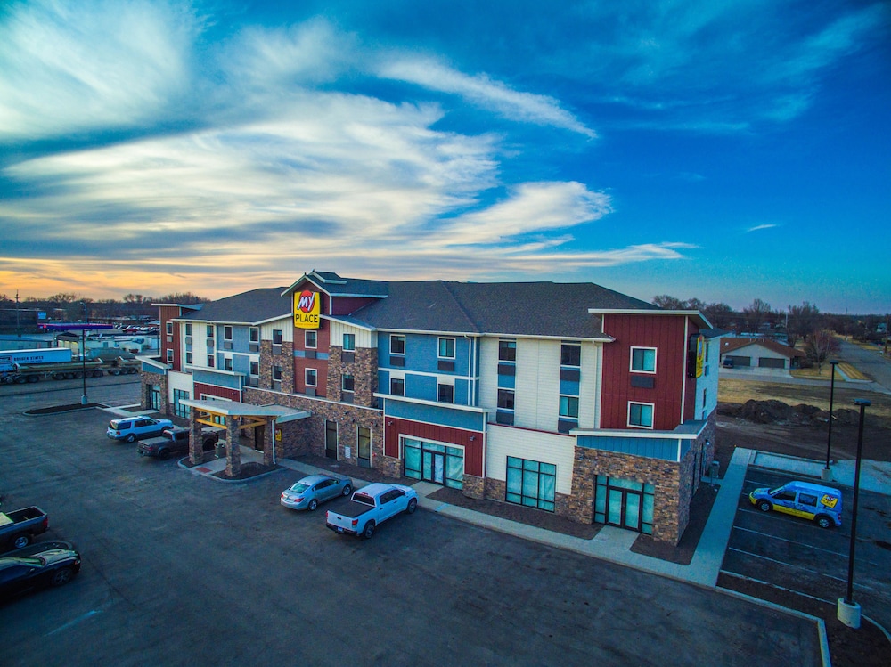 Exterior, My Place Hotel - Aberdeen, SD