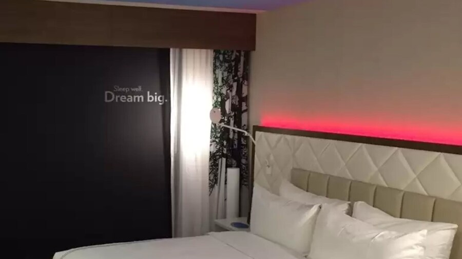 EVEN Hotel Times Square South, an IHG Hotel