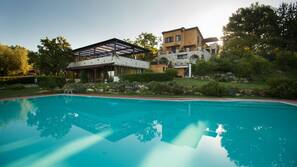 Piscina all'aperto
