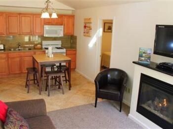 Andril Fireplace Cottages Monterey 2020 Room Prices Reviews