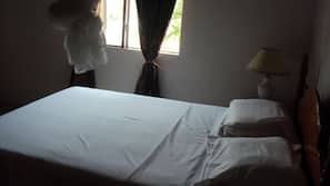 1 bedroom, in-room safe, iron/ironing board, free WiFi