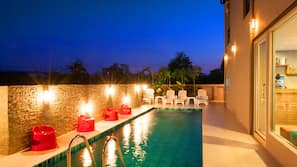 Outdoor pool, sun loungers