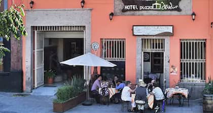 Hotel Plaza Jardín