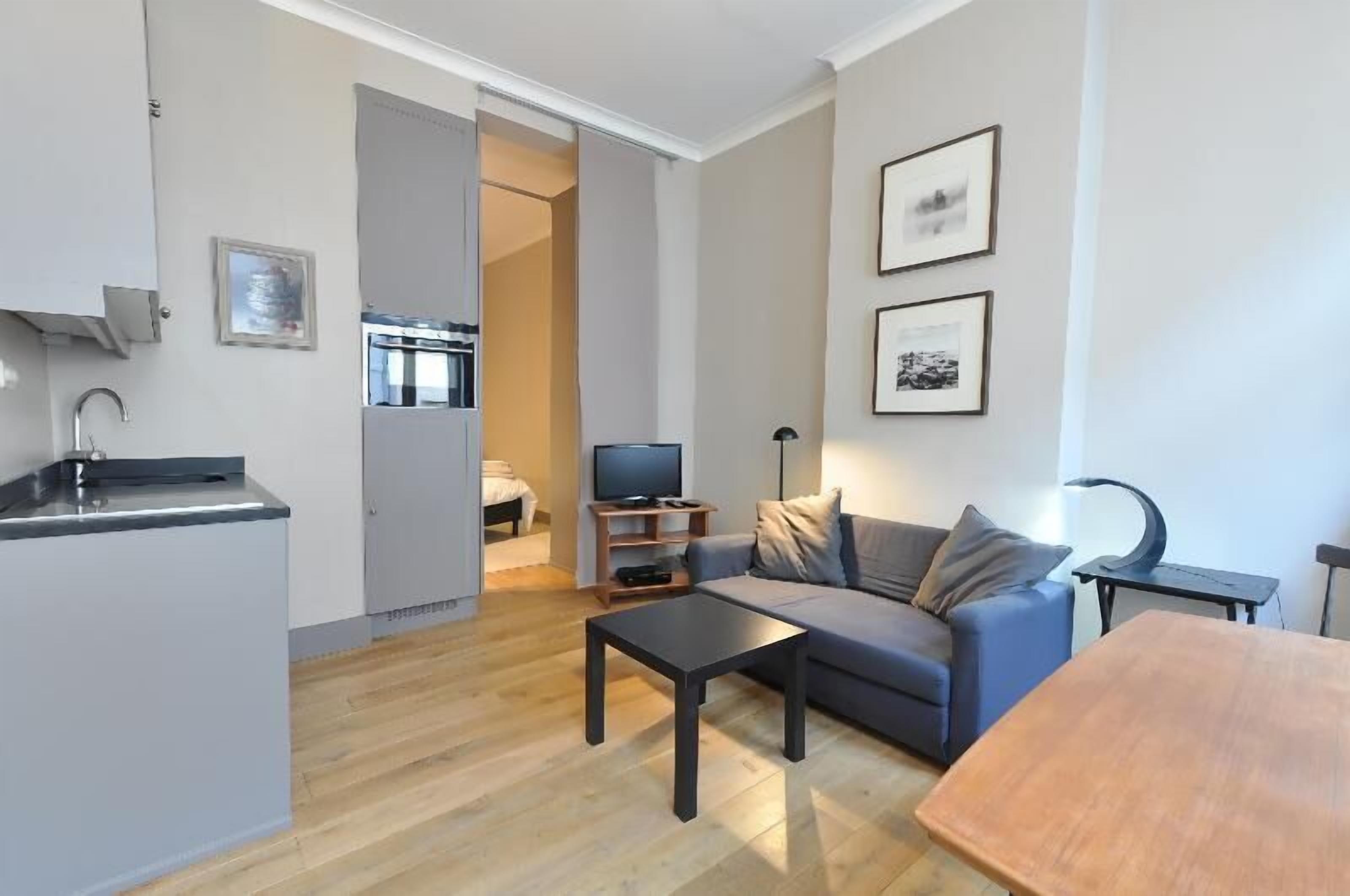 Be And Be Sablon 5 Brussels Bel Great Rates At Expedia Ie