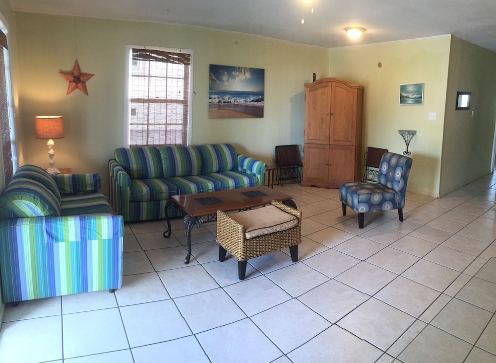 Capricorn Beach House Vacation Rental In South Padre Island