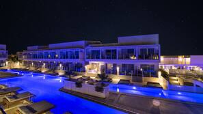Indoor pool, 2 outdoor pools, sun loungers