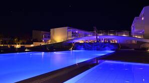 Indoor pool, 2 outdoor pools, sun loungers