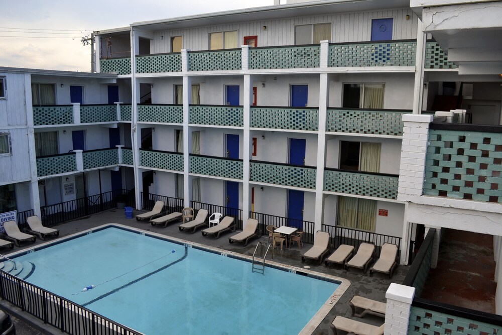 Sea Gypsy Inn Oceanfront In Myrtle Beach Hotel Rates Reviews On Sea Gypsy Inn Oceanfront In Myrtle Beach Hotel Rates Reviews On Orbitz