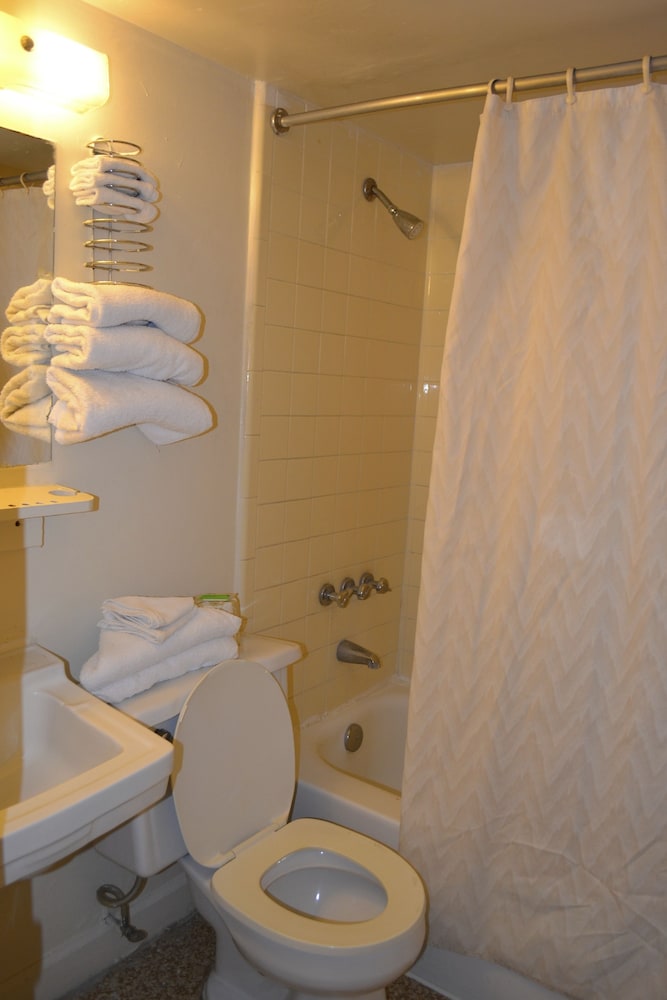 Sea Gypsy Inn Oceanfront, Myrtle Beach Room Prices & Reviews Travelocity