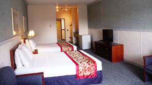 Desk, laptop workspace, iron/ironing board, free WiFi