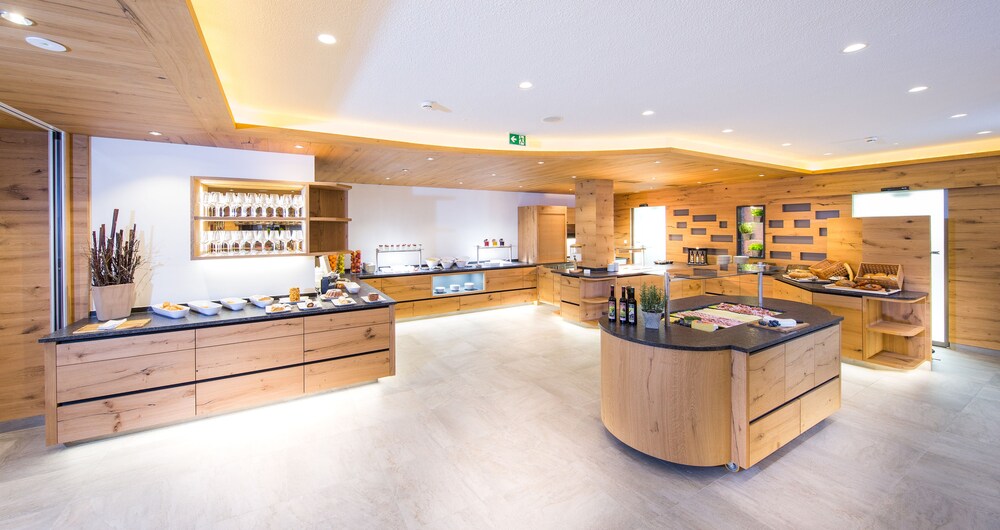Hotel Gruner Baum Zell Am See Hotel Gruner Baum Zell Am See