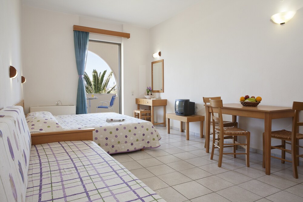 Marinos Beach Hotel Apartments Marinos Beach Hotel Apartments