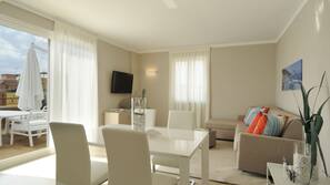 TV a schermo piatto 25 pollici con canali premium