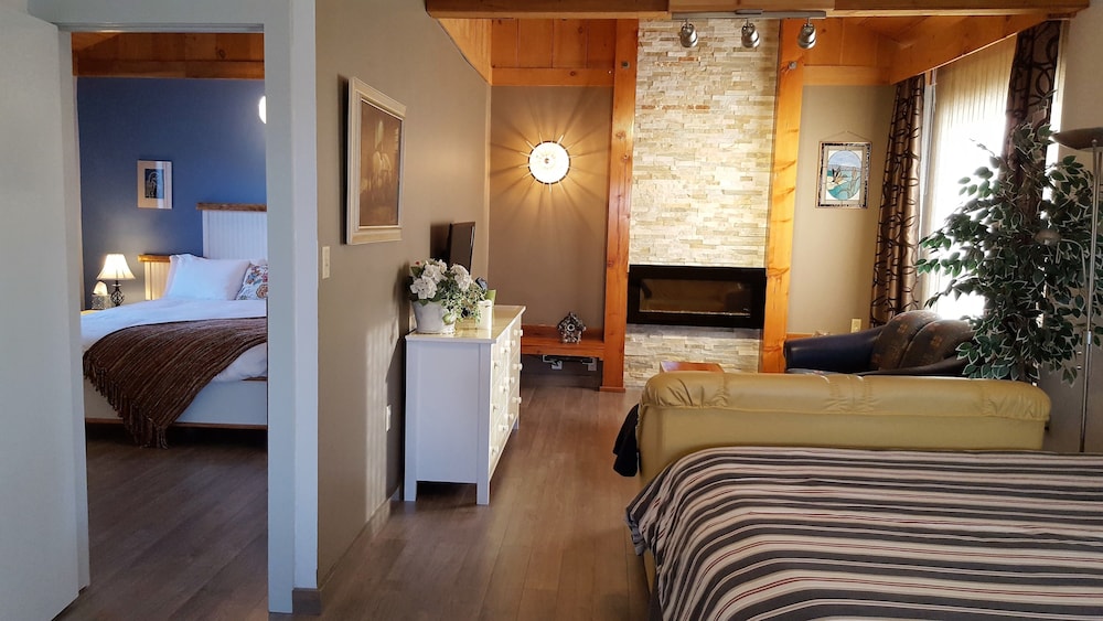 Duck Pond Bed & Breakfast Cottage in Windsor, United States