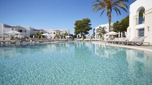 6 piscinas al aire libre