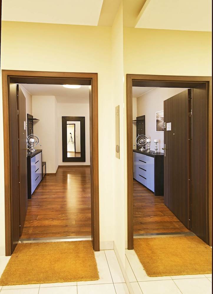 Irs Royal Apartments Irs Aviator Gdansk 2019 Reviews - 