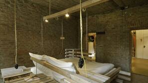 Zimmersafe, Schreibtisch, Barrierefreiheit