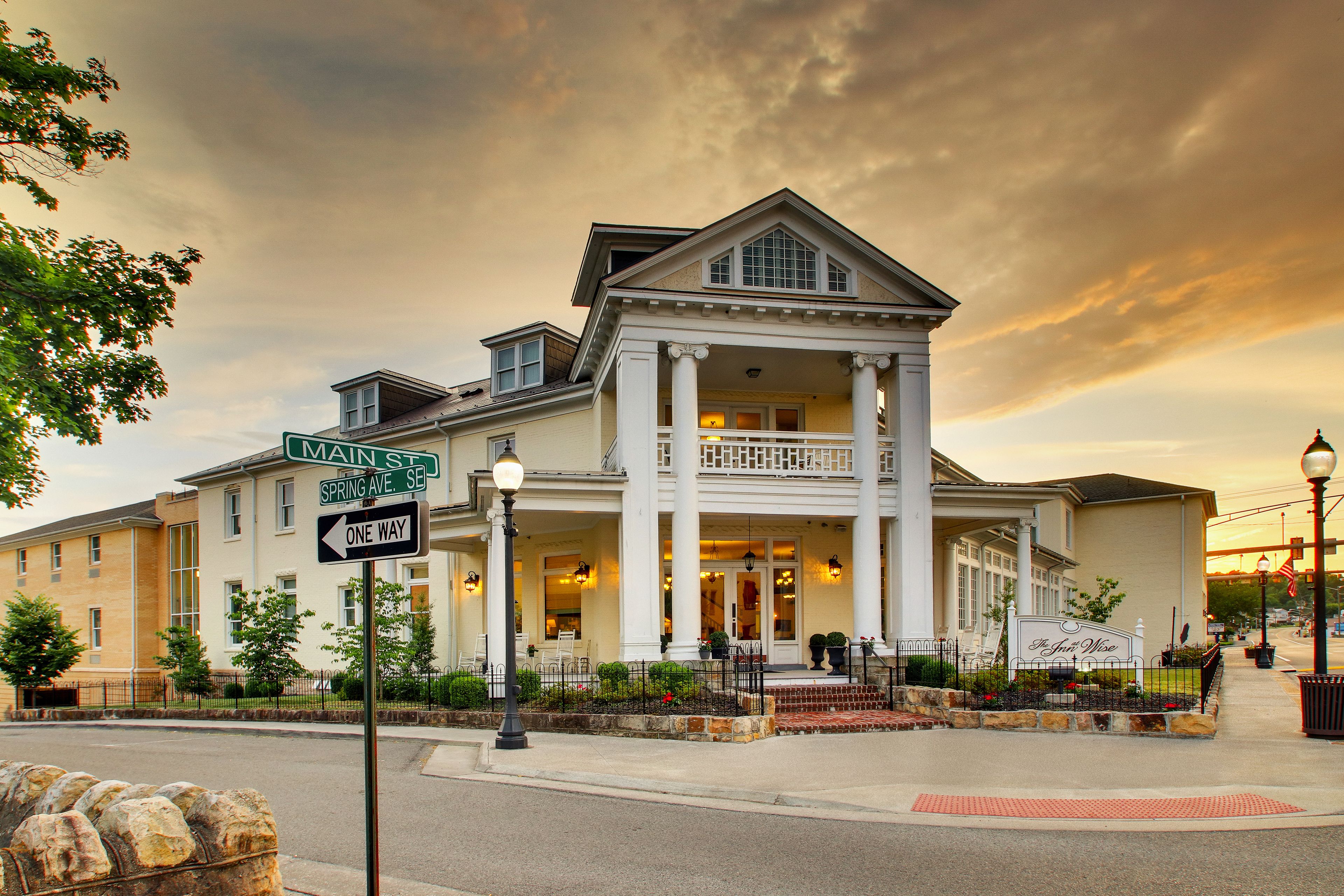 Inn At Wise
