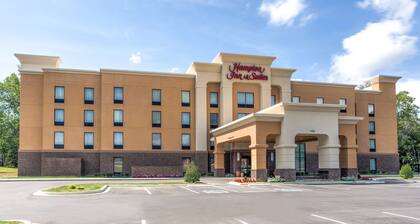 Hampton Inn & Suites Manchester
