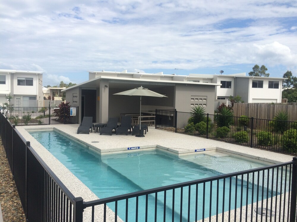 Pool, Direct Hotels - Breeze on Brightwater