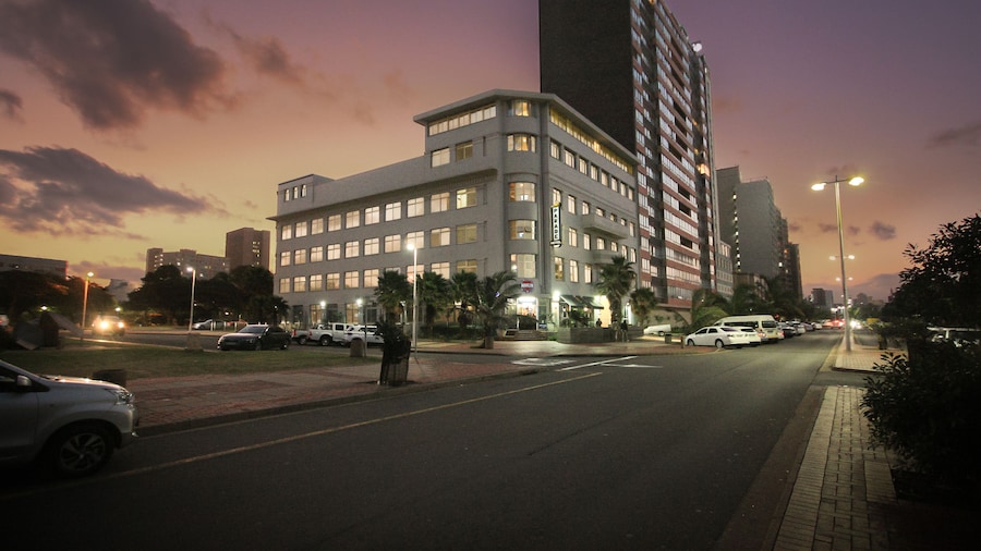 Parade Hotel