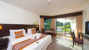 Minibar, in-room safe, desk, free cribs/infant beds