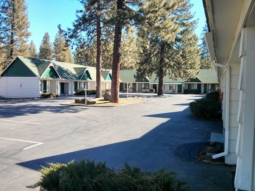 Green Gables Motel & Suites in Burney Best Rates & Deals on Orbitz