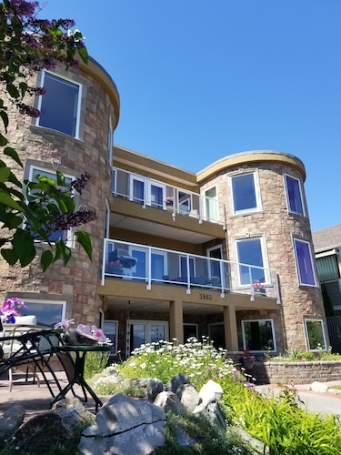 Peachland Hotels Find Deals On In Orbitz Beach Ave Castle Luxury Vacation Al