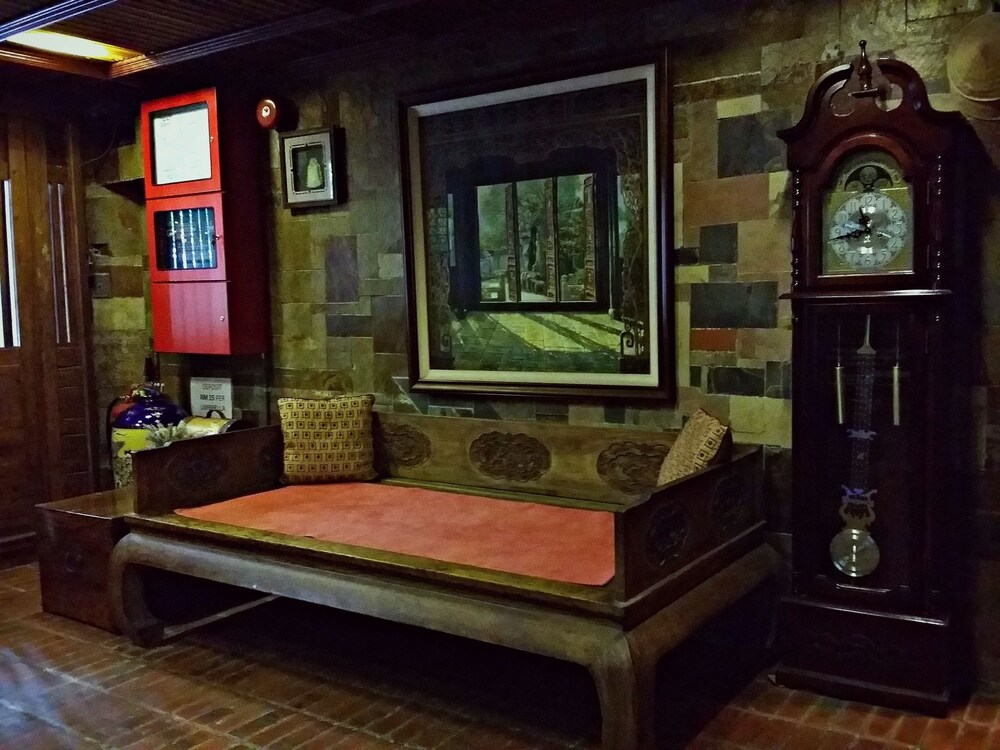 Rainforest Bed Breakfast Kuala Lumpur 2018 Reviews Hotel Exterior Featured Image Lobby Sitting Area