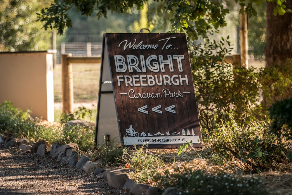 Reception, Discovery Parks - Bright