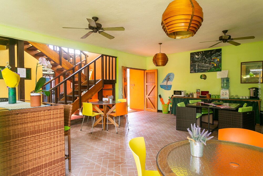 Lobby sitting area, Hotel Boutique La Casa de las Flores