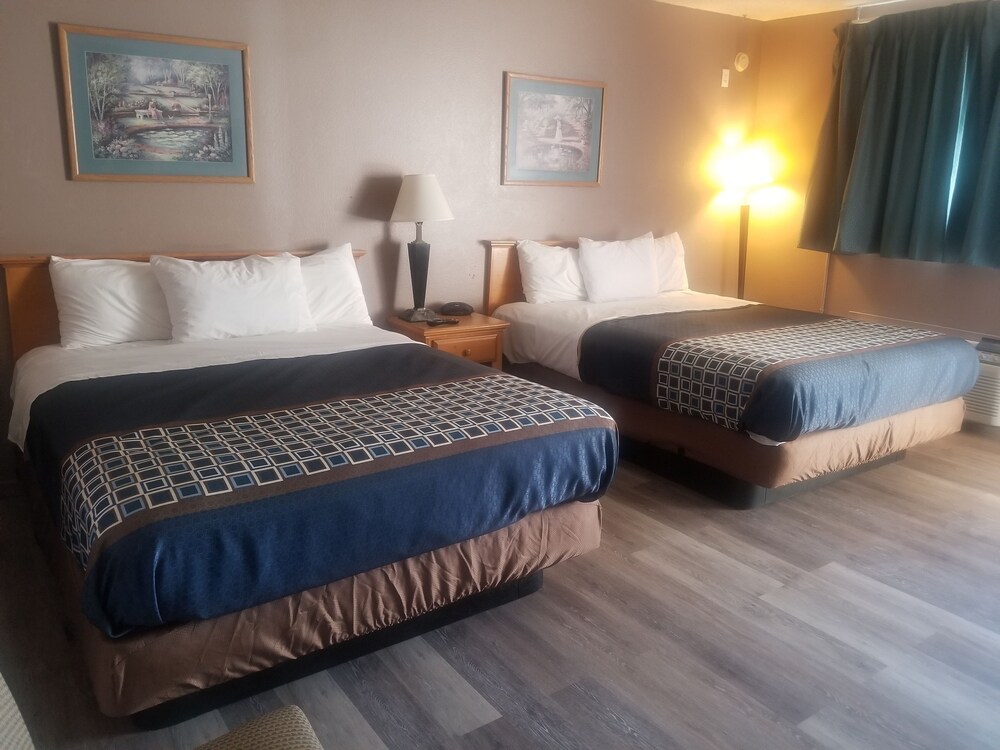Rodeway Inn In Alamogordo Hotel Rates Reviews On Orbitz