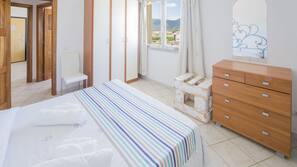 Minibar, una cassaforte in camera, una scrivania, Wi-Fi gratuito