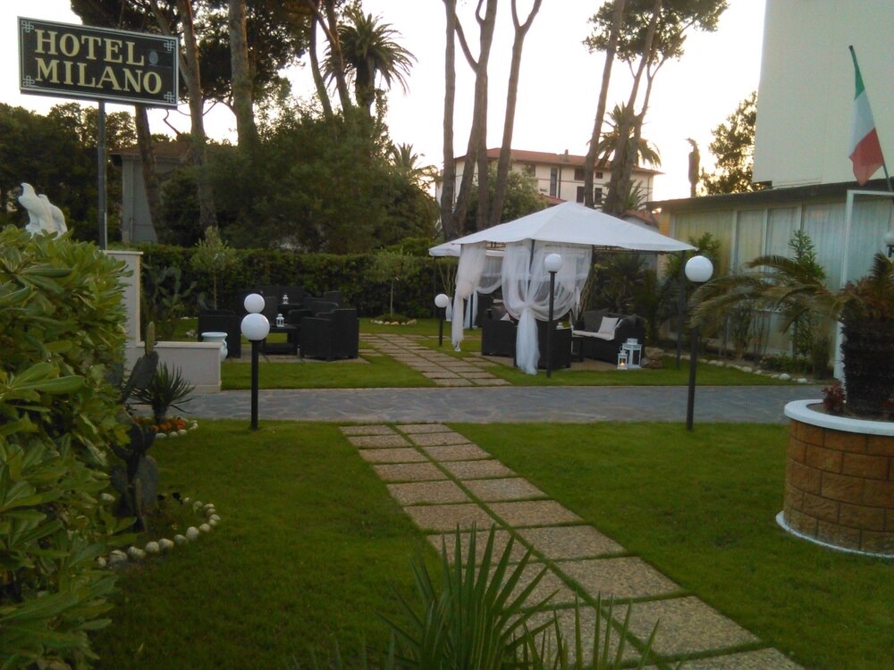 Hotel Milano Marina Di Pietrasanta Hotel Milano Marina Di Pietrasanta