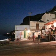 Alicudi Accommodation Nz98 Hotels In Alicudi Wotif - 