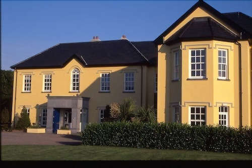 Emlagh House in Dingle, Ireland