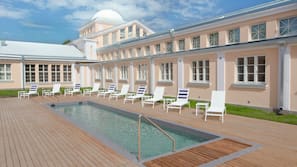 3 indoor pools, seasonal outdoor pool