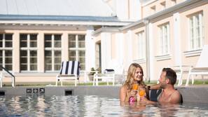 3 indoor pools, seasonal outdoor pool