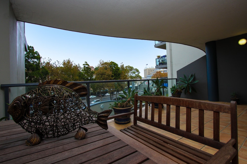 Nautilos Apartments