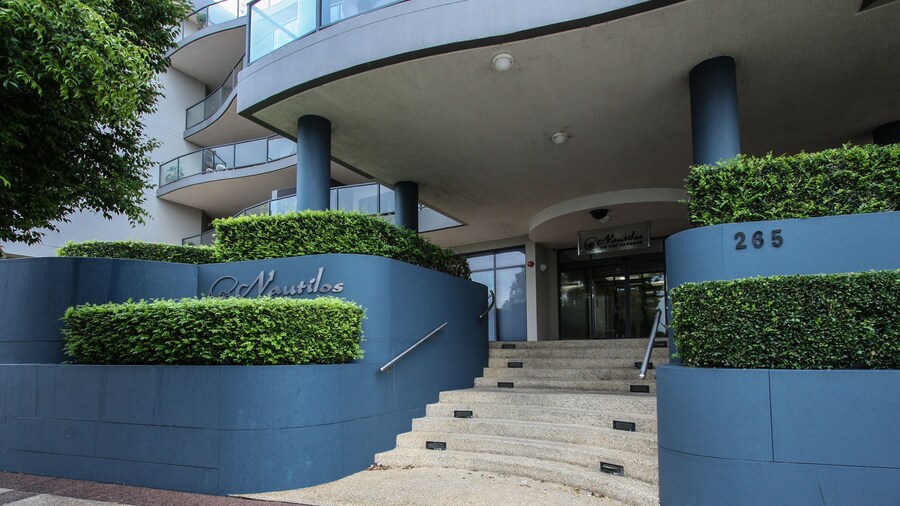 Nautilos Apartments