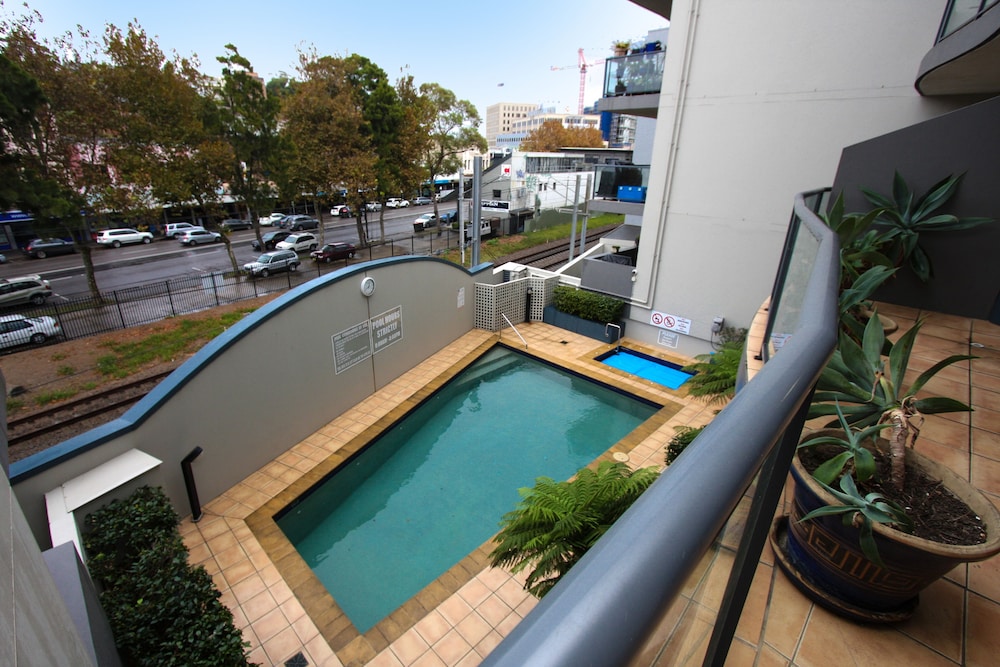 Nautilos Apartments