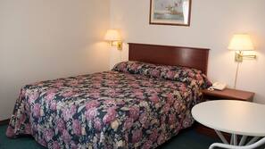 Desk, iron/ironing board, rollaway beds, free WiFi