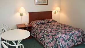 Desk, iron/ironing board, rollaway beds, free WiFi