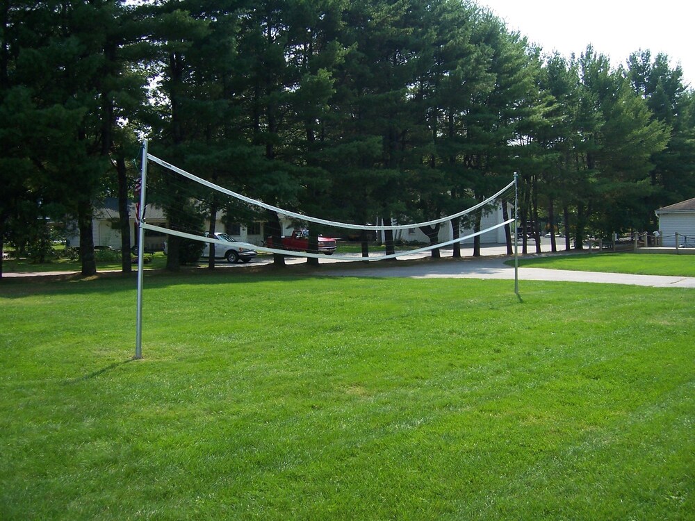 Misty Harbor Barefoot Beach Resort in Laconia | Hotel ...